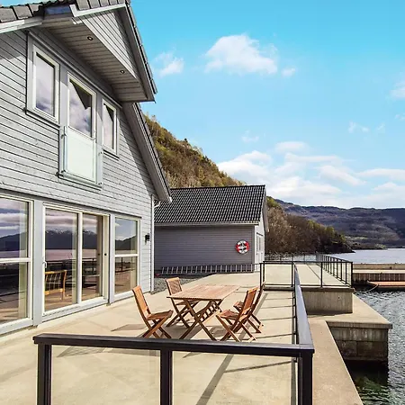 3 Bedroom In Holiday home *